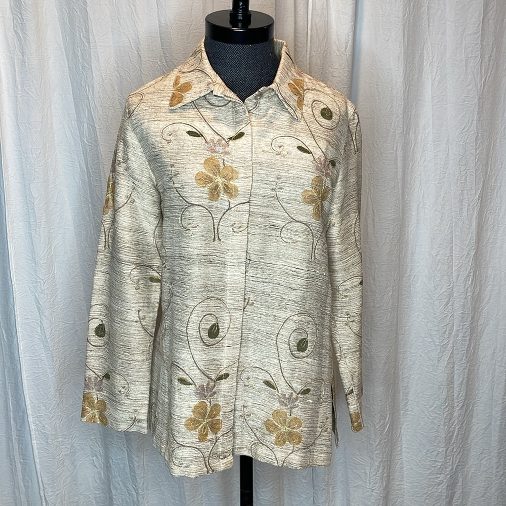 Chicos Design Vintage Enmbroidered 100% Silk Button Down Shirt Size XS/4
